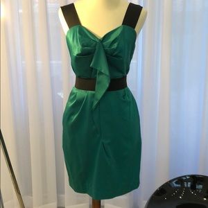 BCBG generation size medium green gorgeous dress